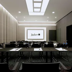4* מלון Radisson Blu Royal Hotel,